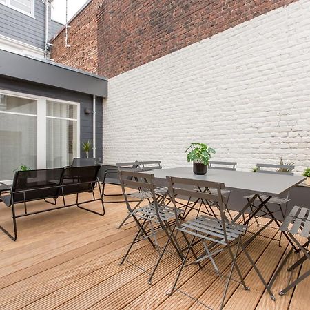 Appartement spacieux et moderne 4 chambres à 5mn à pieds République Lilla Esterno foto